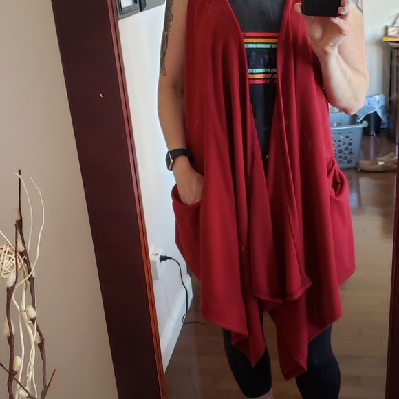 Long sleeveless cardigan - Picture 5 of 6